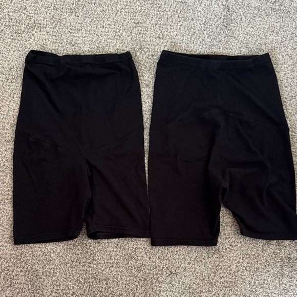 Black Maternity Yoga Shorts (set of 2) - Picture 1 of 3